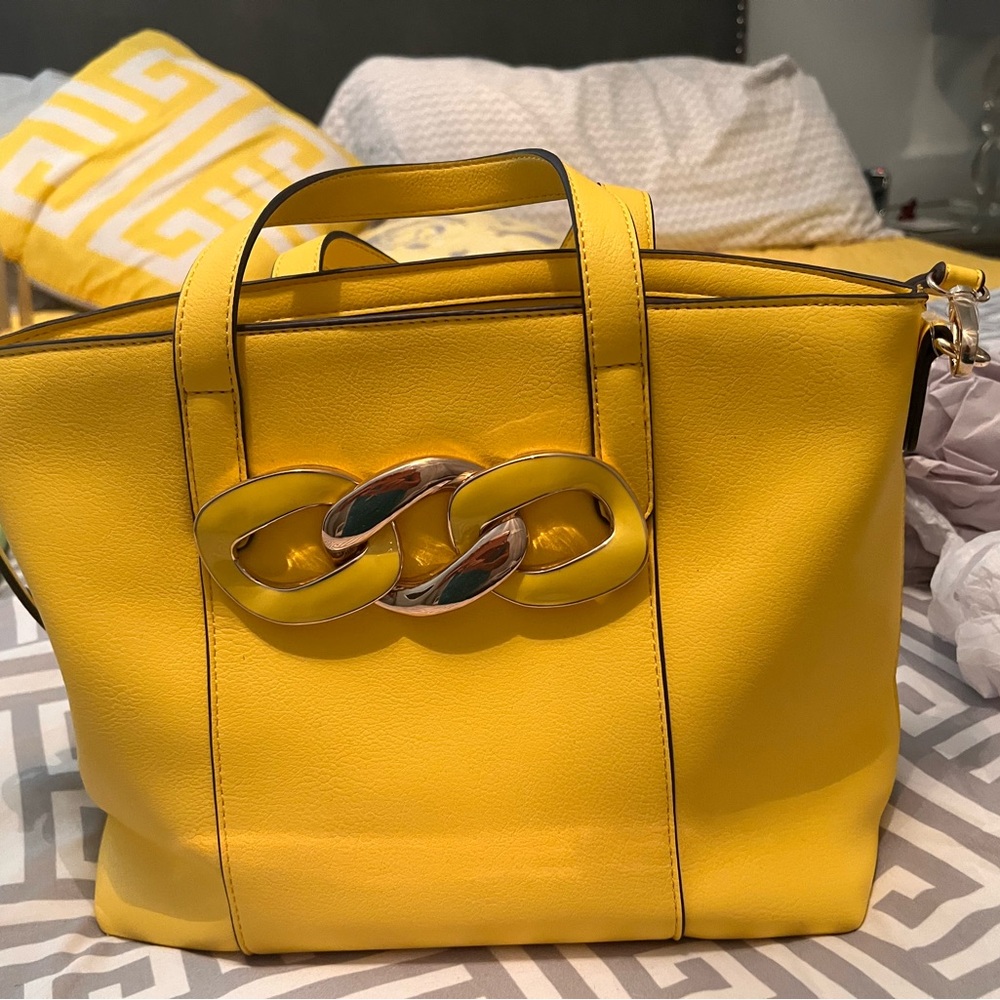 NWOT INC Caylah handbag.